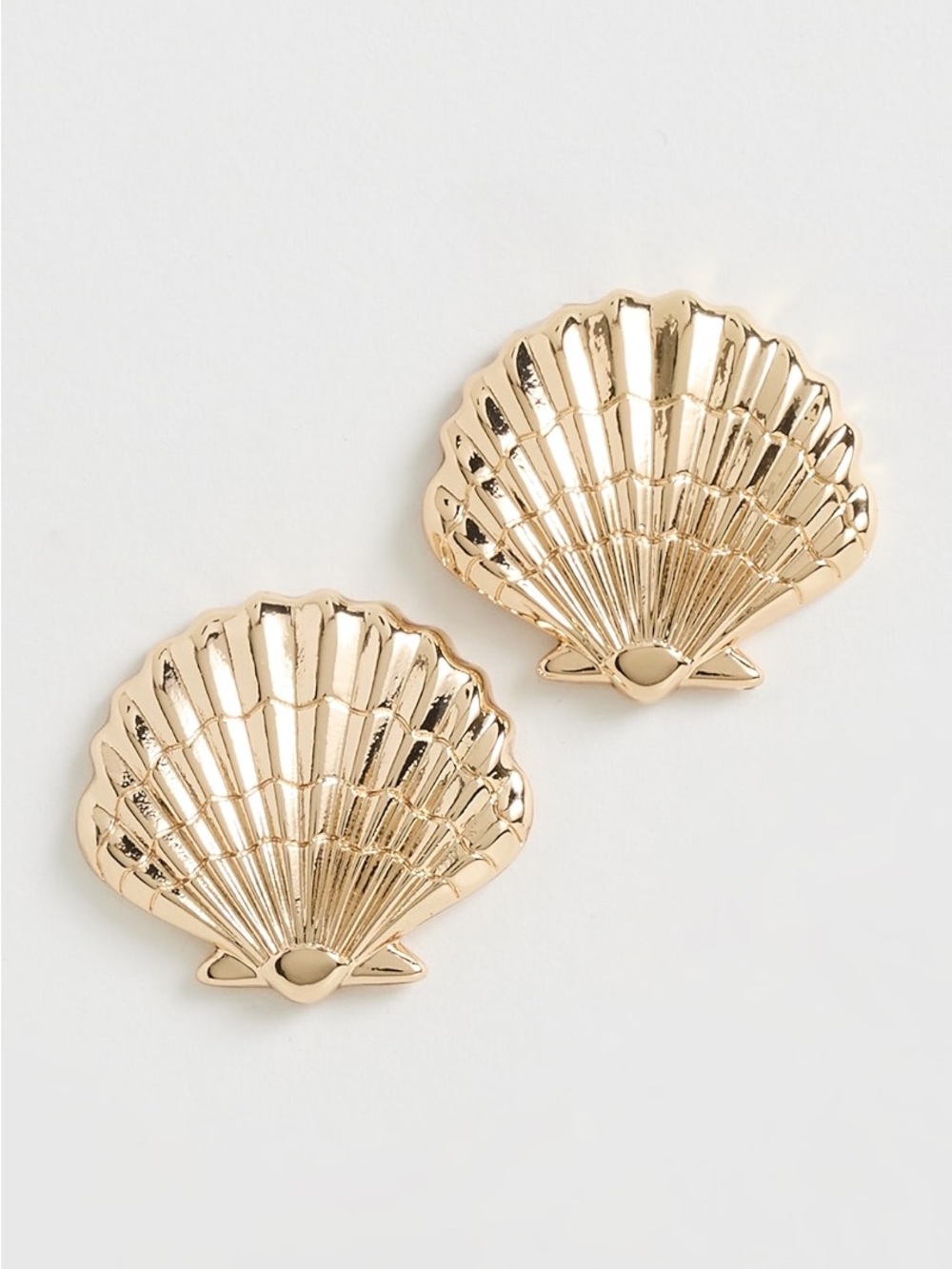 NWT $38 Anthropologie x BaubleBar Marina Gold Seashell Earrings .75” length